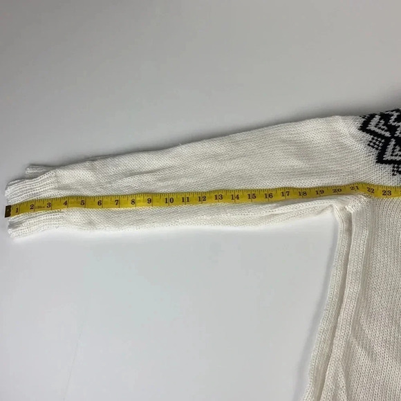 2/$25 Vintage fair isle chunky knitted knit crew neck wool  sweater size medium - Picture 9 of 13